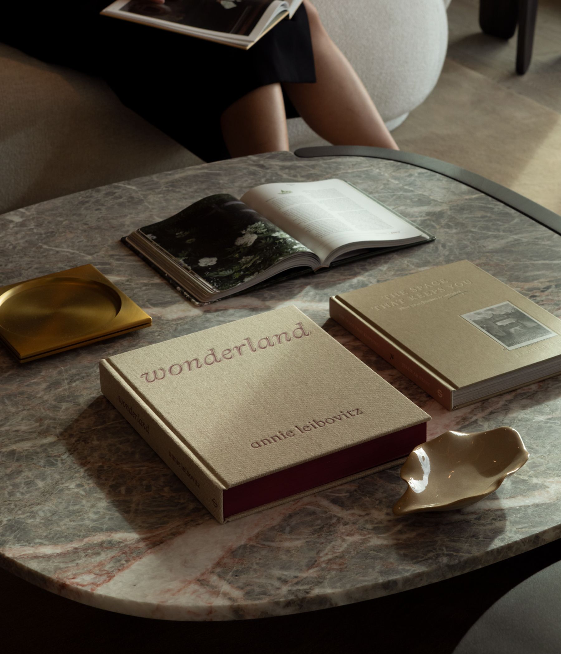 Coffe table detail